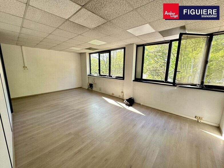 2 Rue Mahatma Gandhi, Aix-en-Provence for sale - Interior Photo - Image 3 of 18