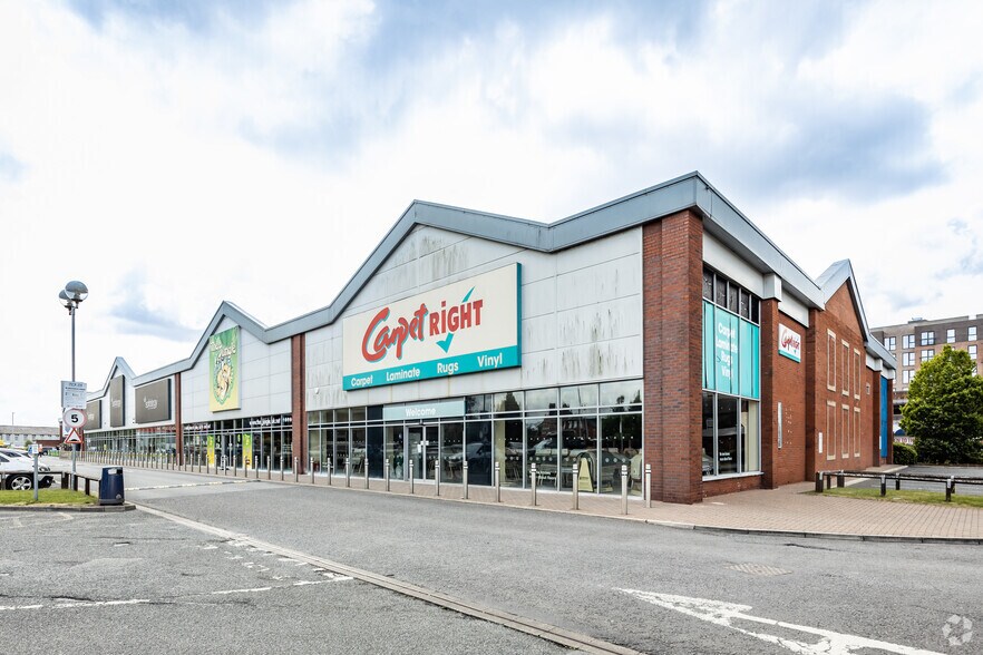 Pinners Brow Retail Park, Warrington for sale - Building Photo - Image 1 of 1