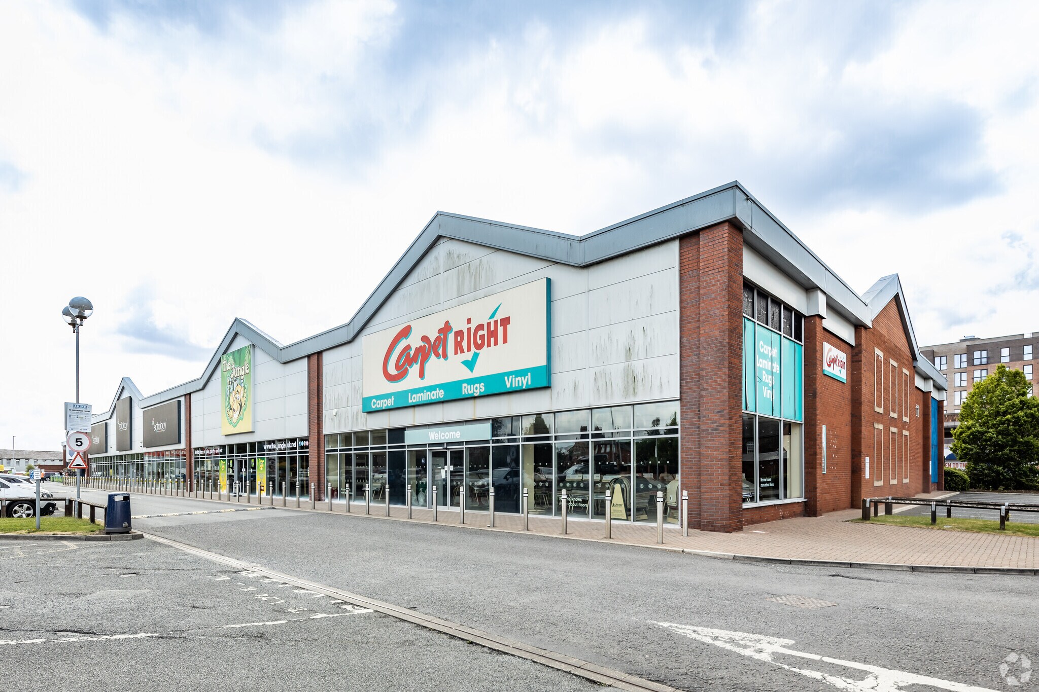 Pinners Brow Retail Park, Warrington for sale Primary Photo- Image 1 of 1