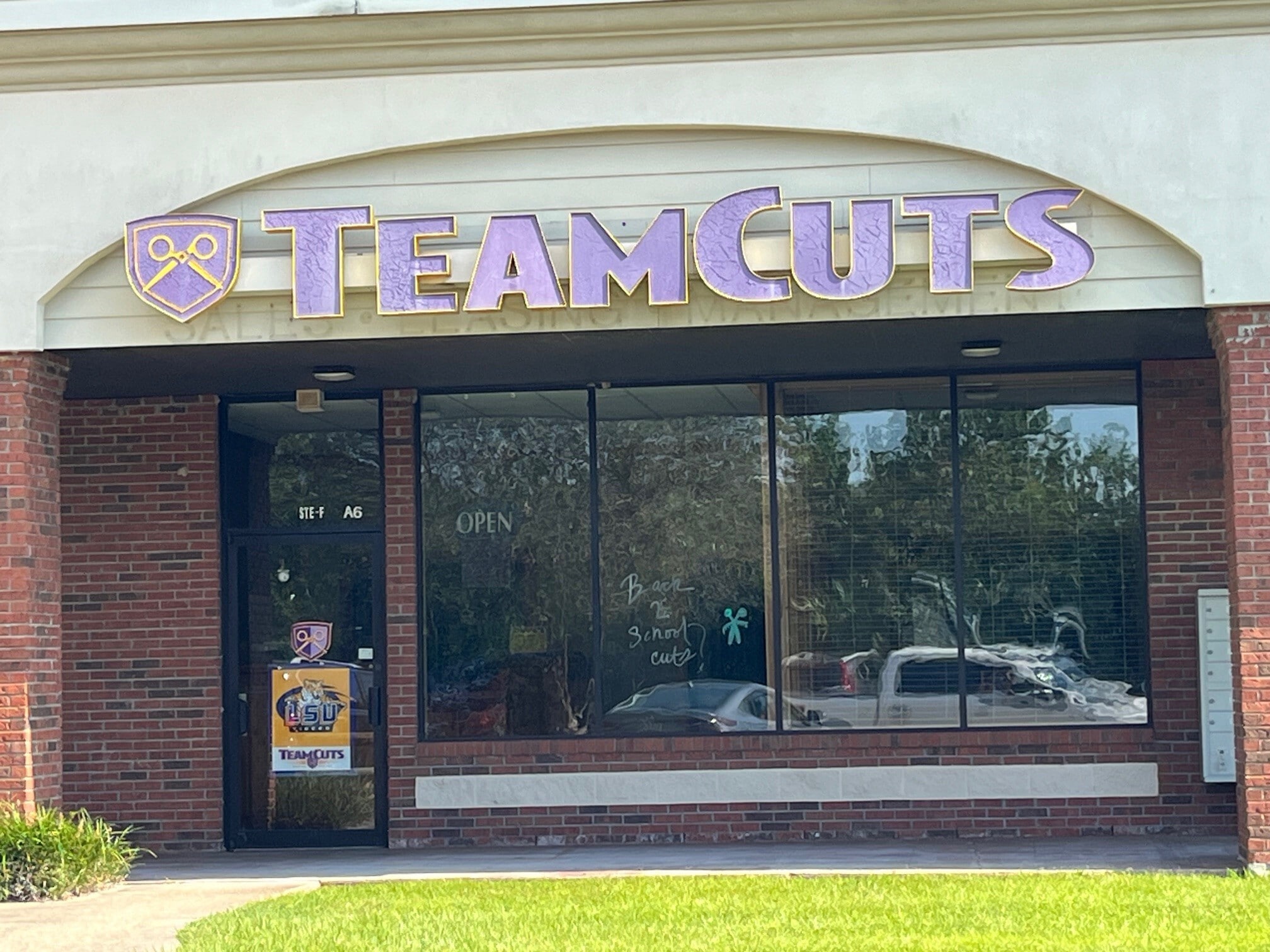 9828 Bluebonnet Blvd, Baton Rouge, LA to rent Building Photo- Image 1 of 1