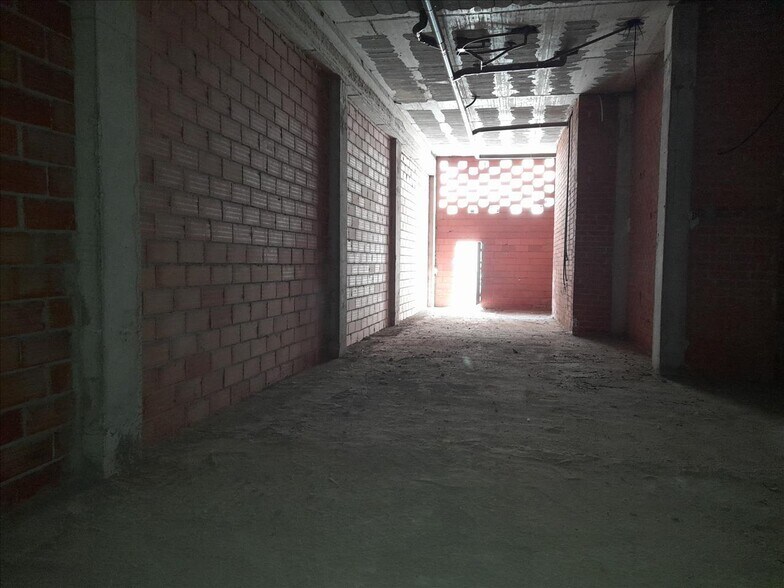 Retail in Almendralejo for sale - Interior Photo - Image 1 of 11