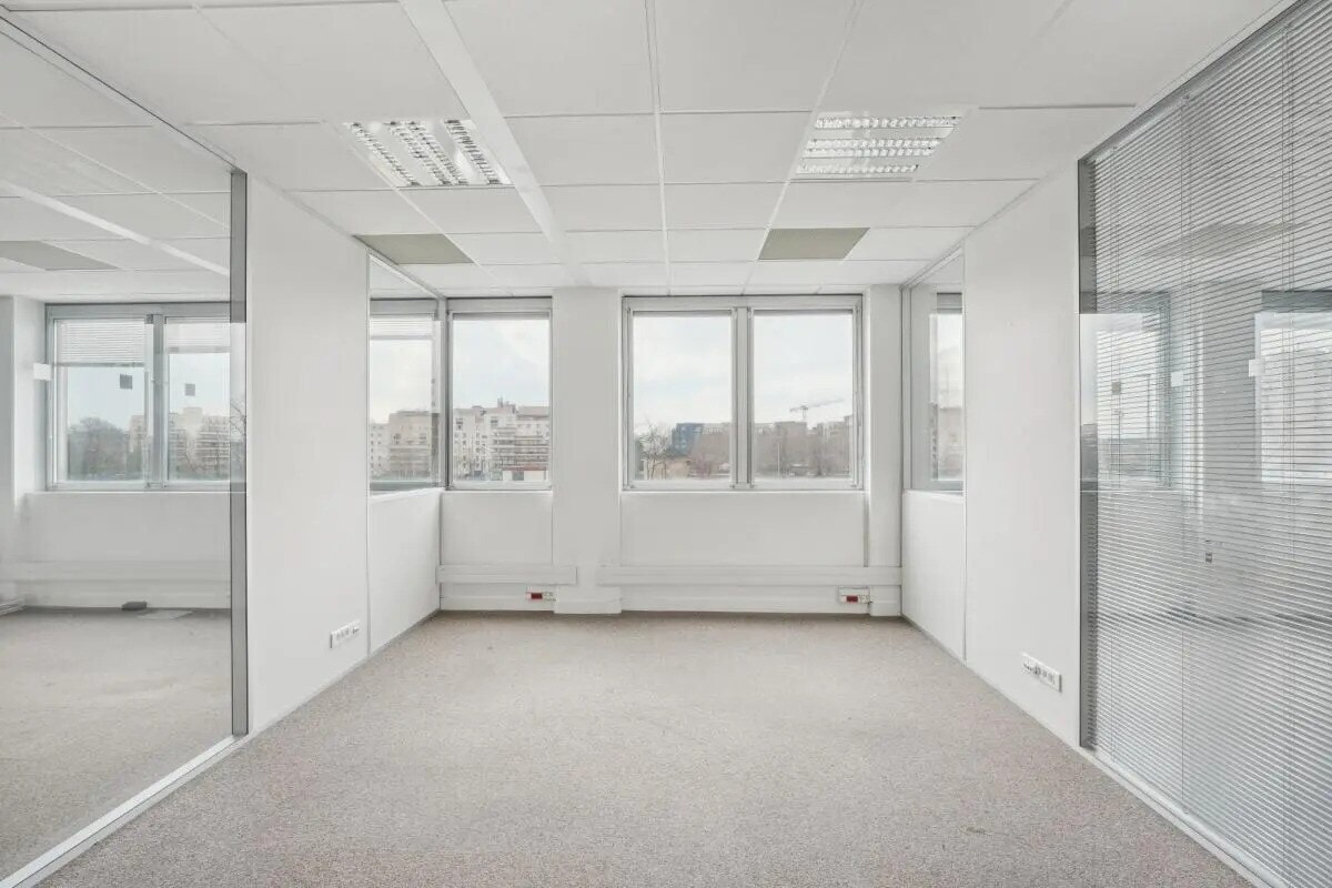 4 Avenue Laurent Cély, Asnières-sur-Seine, HDS 92600 - Unit Bâtiment D -  - Interior Photo - Image 2 of 10
