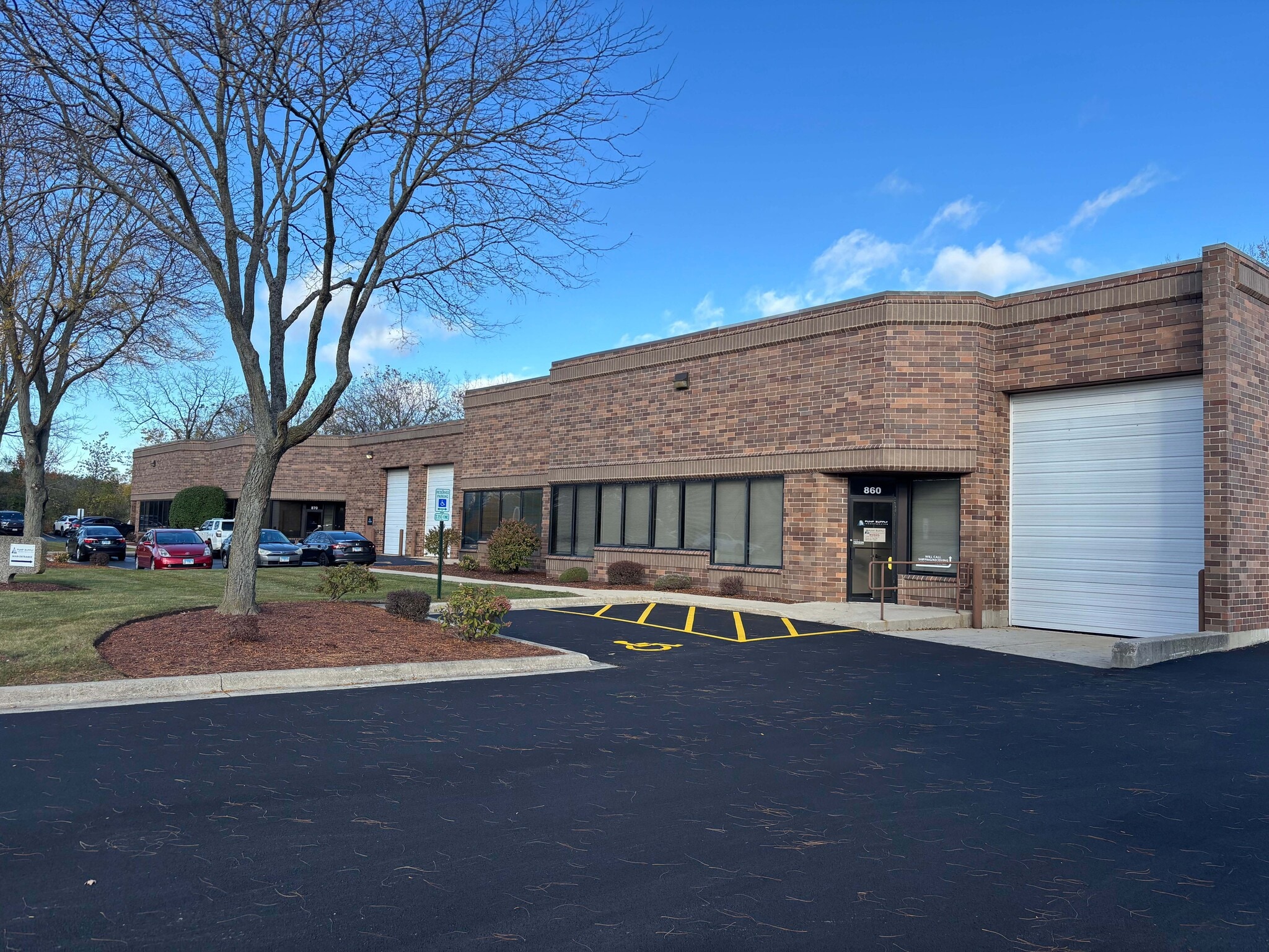 850-880 Church Rd, Elgin, IL to rent Primary Photo- Image 1 of 5
