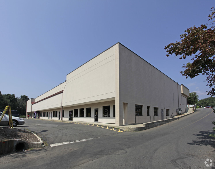 400 Boston Post Rd, Orange, CT for rent - Building Photo - Image 1 of 16