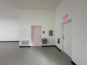 741 Tillman Pl, Plant City, FL to rent Interior Photo- Image 1 of 4