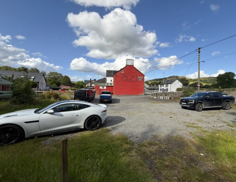 3 Poplar Ter, Llanddewi Brefi to rent - Building Photo - Image 2 of 2