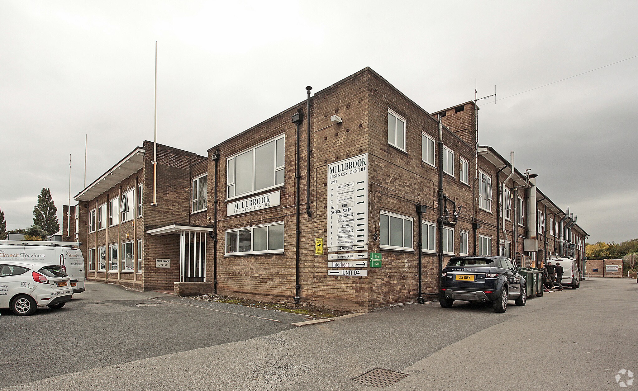 Floats Rd, Manchester for sale Primary Photo- Image 1 of 1