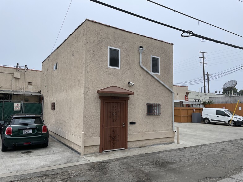 12813 1/2 Venice Blvd, Los Angeles, CA for rent - Building Photo - Image 2 of 15