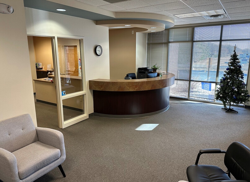 2848 Cottage Grove Rd, Cottage Grove, WI to rent - Interior Photo - Image 3 of 15