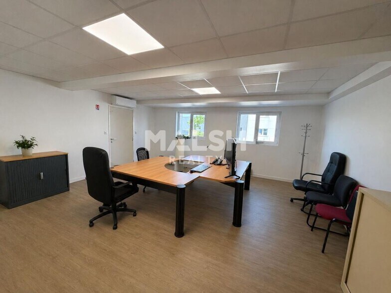 Light Industrial in Chasse-sur-Rhône to rent - Interior Photo - Image 3 of 6