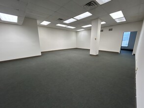 4001 W Devon Ave, Chicago, IL for rent Building Photo- Image 2 of 4