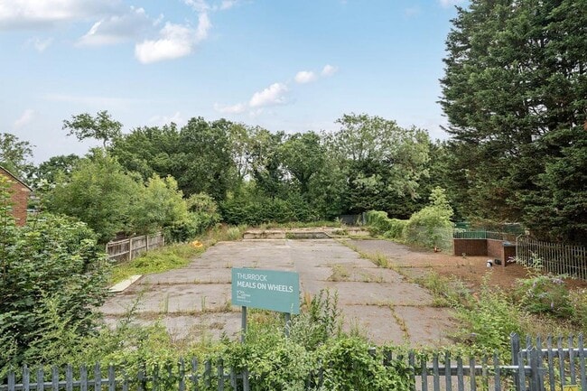 More details for 107 Corran Way, South Ockendon - Land for Sale