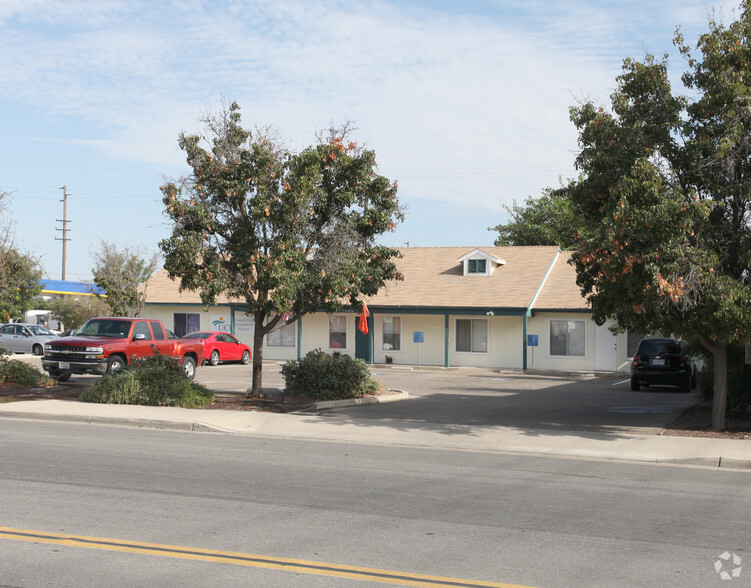 606 W 6th St, Hanford, CA for sale - Primary Photo - Image 1 of 1