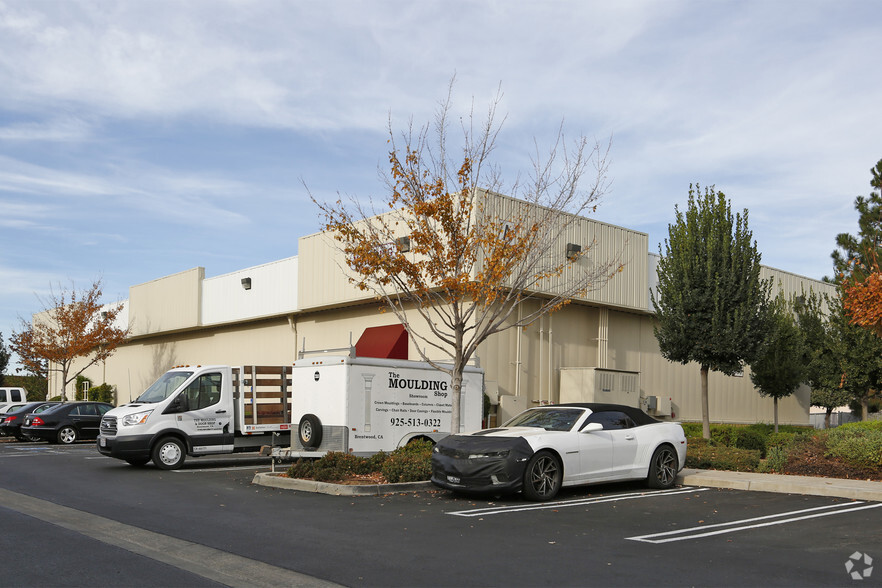 550 Valdry Ct, Brentwood, CA for sale - Building Photo - Image 1 of 1