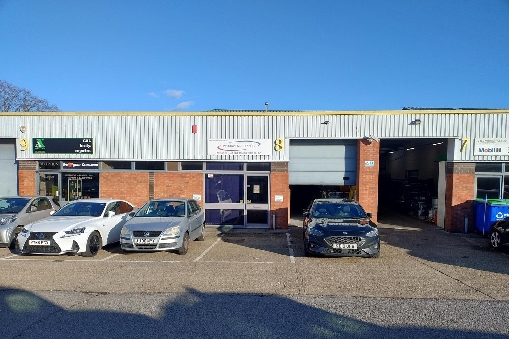 Martinfield, Welwyn Garden City to rent Building Photo- Image 1 of 4