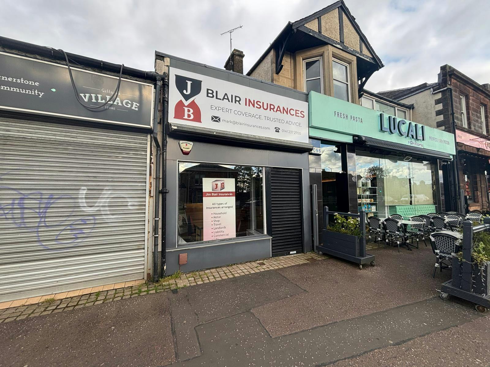 223 Fenwick Rd, Giffnock to rent Building Photo- Image 1 of 4