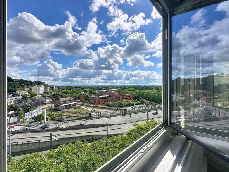 152 Grande Rue De Saint-Clair, Caluire-et-Cuire for sale - Building Photo - Image 3 of 4