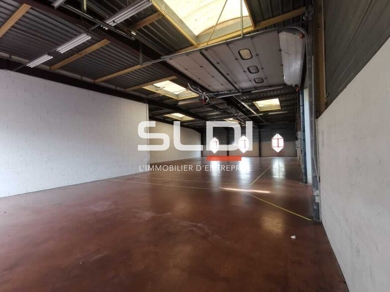 Rue Louis Braille, Bourgoin-Jallieu to rent - Interior Photo - Image 2 of 5
