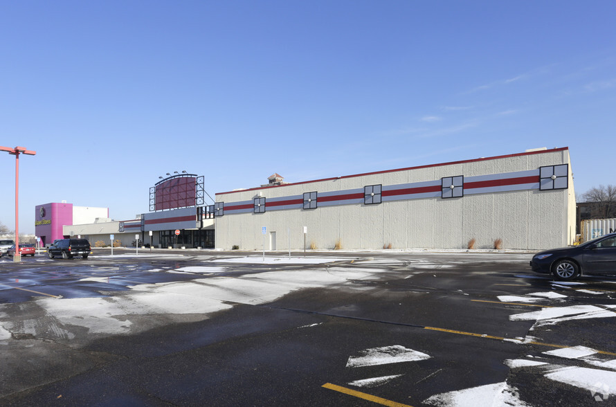 1750 Highway 36 W, Roseville, MN for sale - Primary Photo - Image 1 of 1