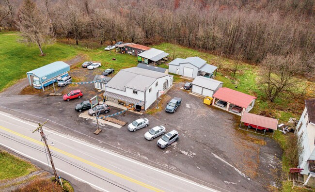 More details for 812 N Pike St, Grafton, WV - Retail to Rent