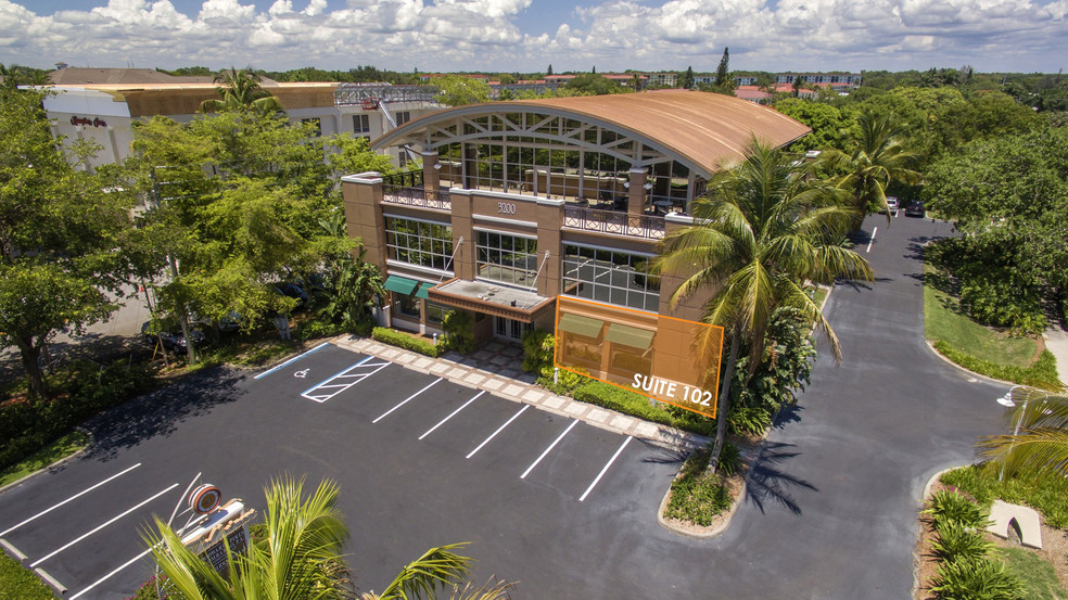 3200 Tamiami Trl N, Naples, FL for sale - Building Photo - Image 1 of 1