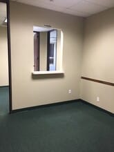 6302 W Broadway St, Pearland, TX to rent Building Photo- Image 2 of 9