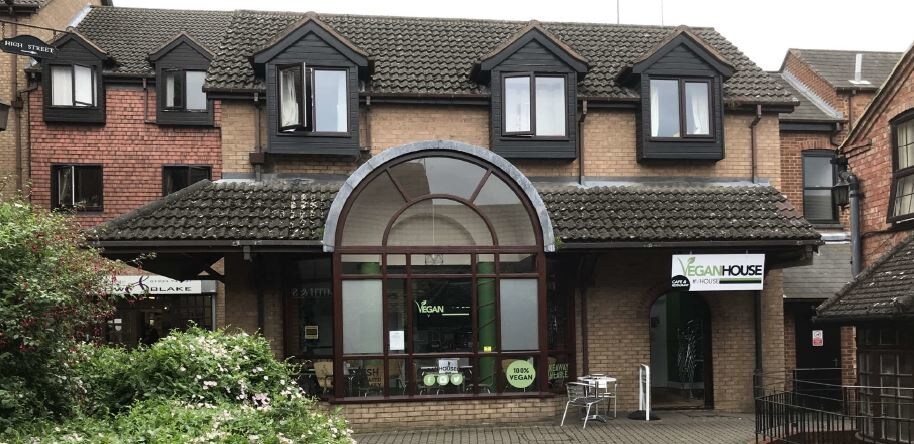 2 Hamblin Ct, Rushden for sale Primary Photo- Image 1 of 1