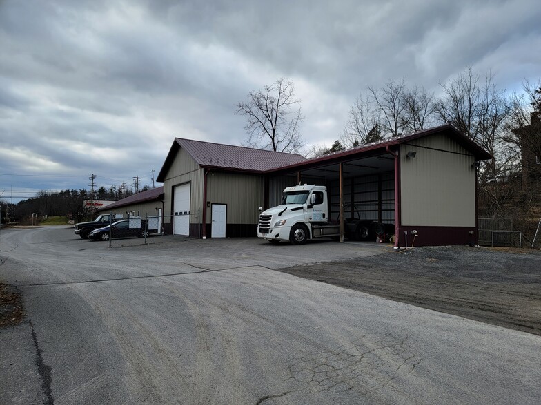 251 Ulster Ave, Saugerties, NY for sale - Building Photo - Image 2 of 9