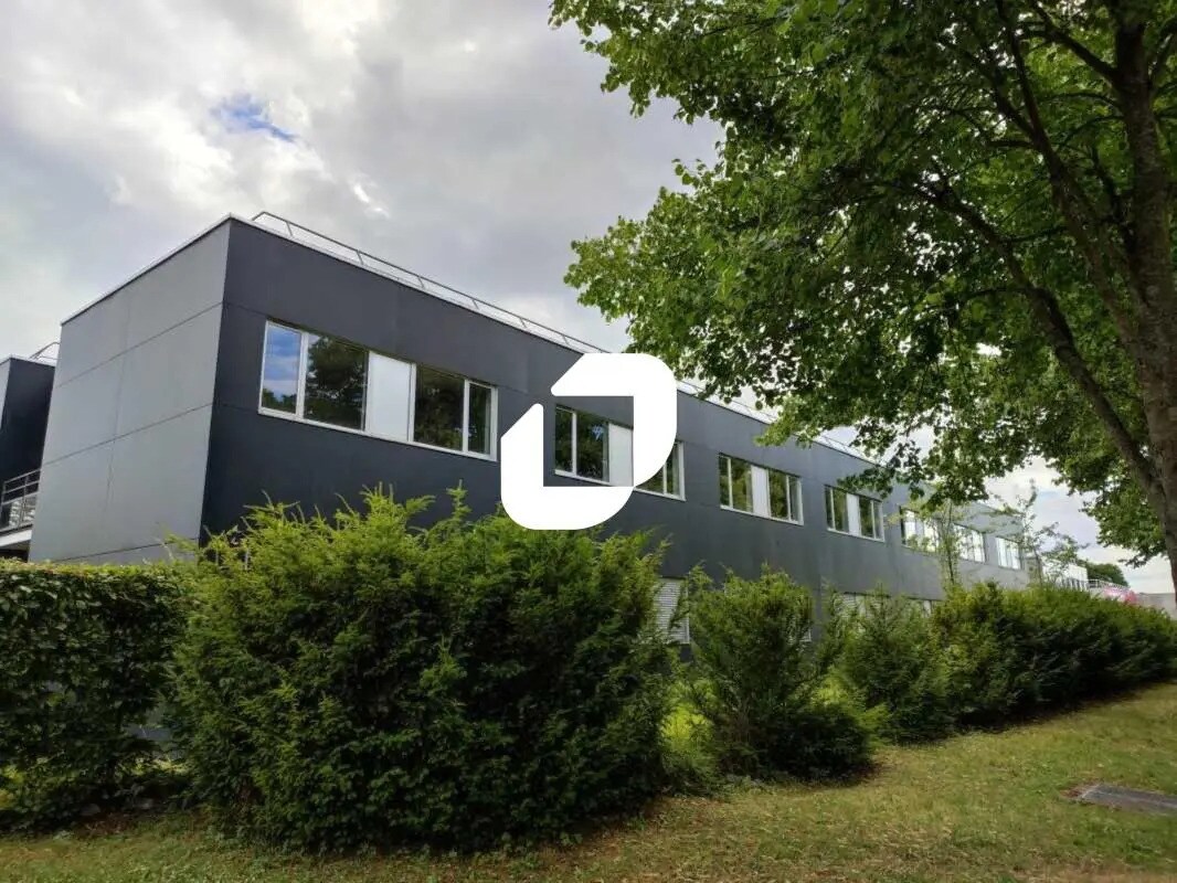 Office in Savigny-le-Temple to rent Building Photo- Image 1 of 7