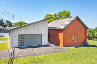 2132 Paxton Church Rd, Harrisburg, PA for sale Primary Photo- Image 1 of 1