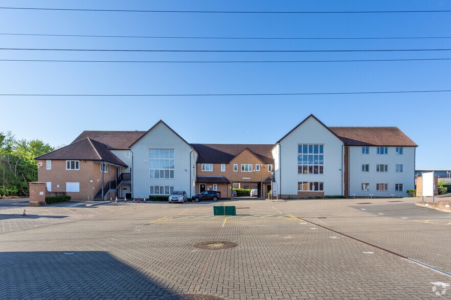 Woodlands, Bradley Stoke to rent - Building Photo - Image 2 of 8