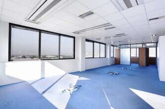 Office in Rungis to rent Interior Photo- Image 1 of 5