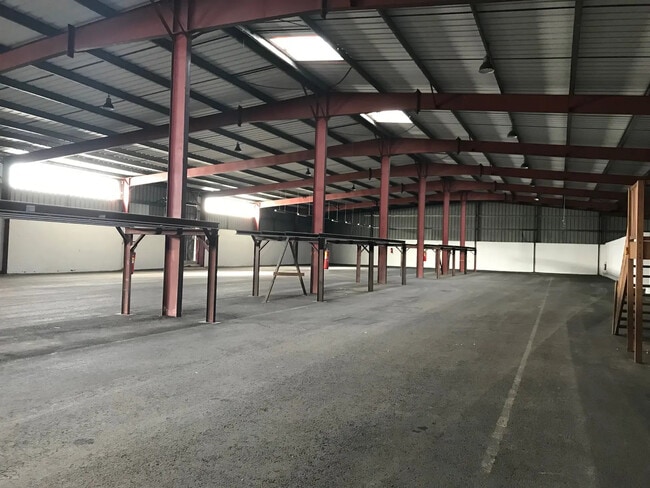 Location Entrepôt 1 850 m²
