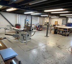 Witney Rd, Poole to rent Interior Photo- Image 1 of 5