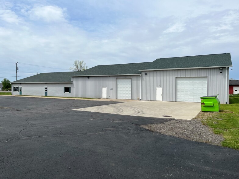 1643 Imlay City Rd, Lapeer, MI for sale - Building Photo - Image 2 of 3