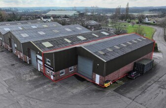 New Rd, Hixon to rent Building Photo- Image 1 of 4