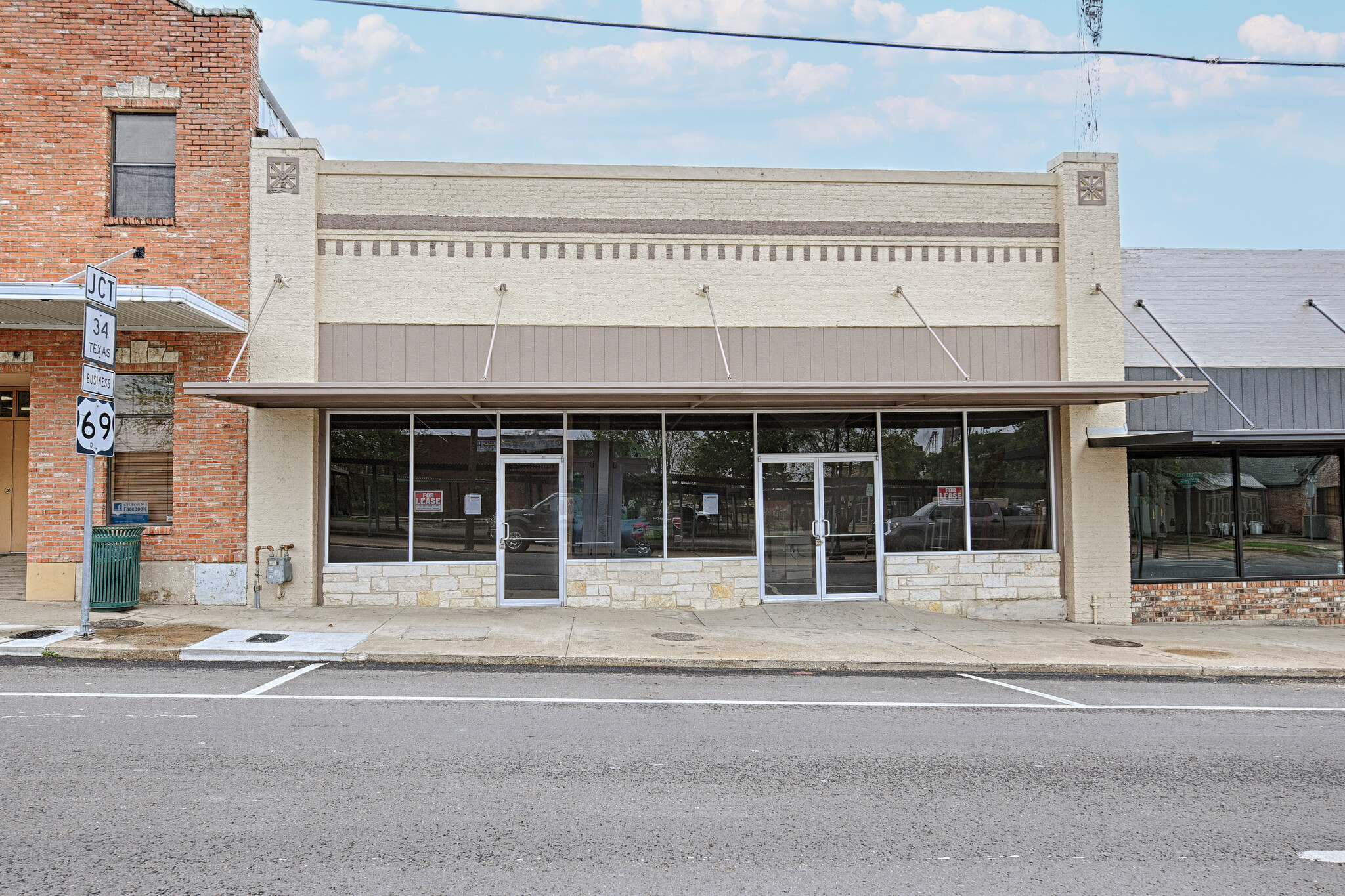 2306-2308 Lee St, Greenville, TX for rent Building Photo- Image 1 of 4