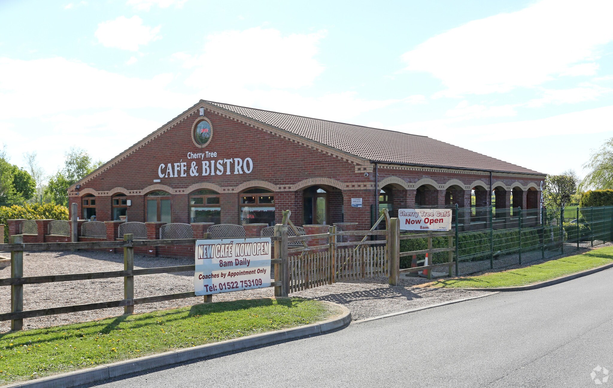 2 Wragby Rd, Lincoln for sale Primary Photo- Image 1 of 1