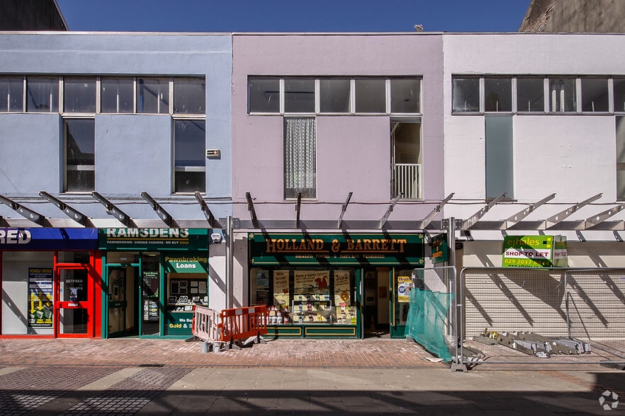 16 Stepney St, Llanelli for sale - Primary Photo - Image 1 of 1