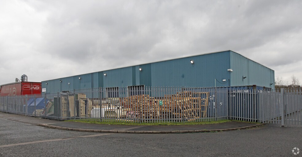 1 Navigation Dr, Brierley Hill to rent - Primary Photo - Image 1 of 1
