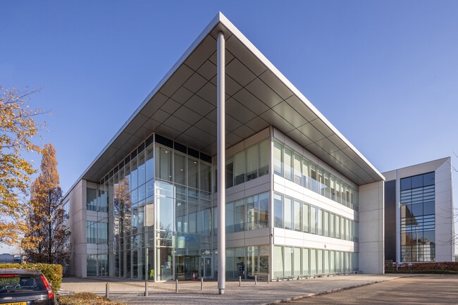 More details for 240 Bath Rd, Slough - Office to Rent