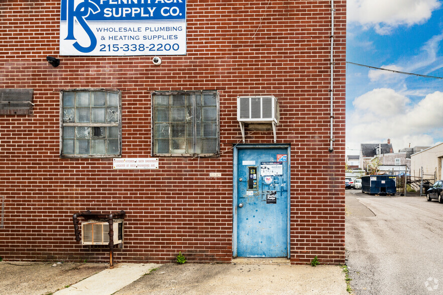 8047 Craig St, Philadelphia, PA for rent - Building Photo - Image 3 of 4