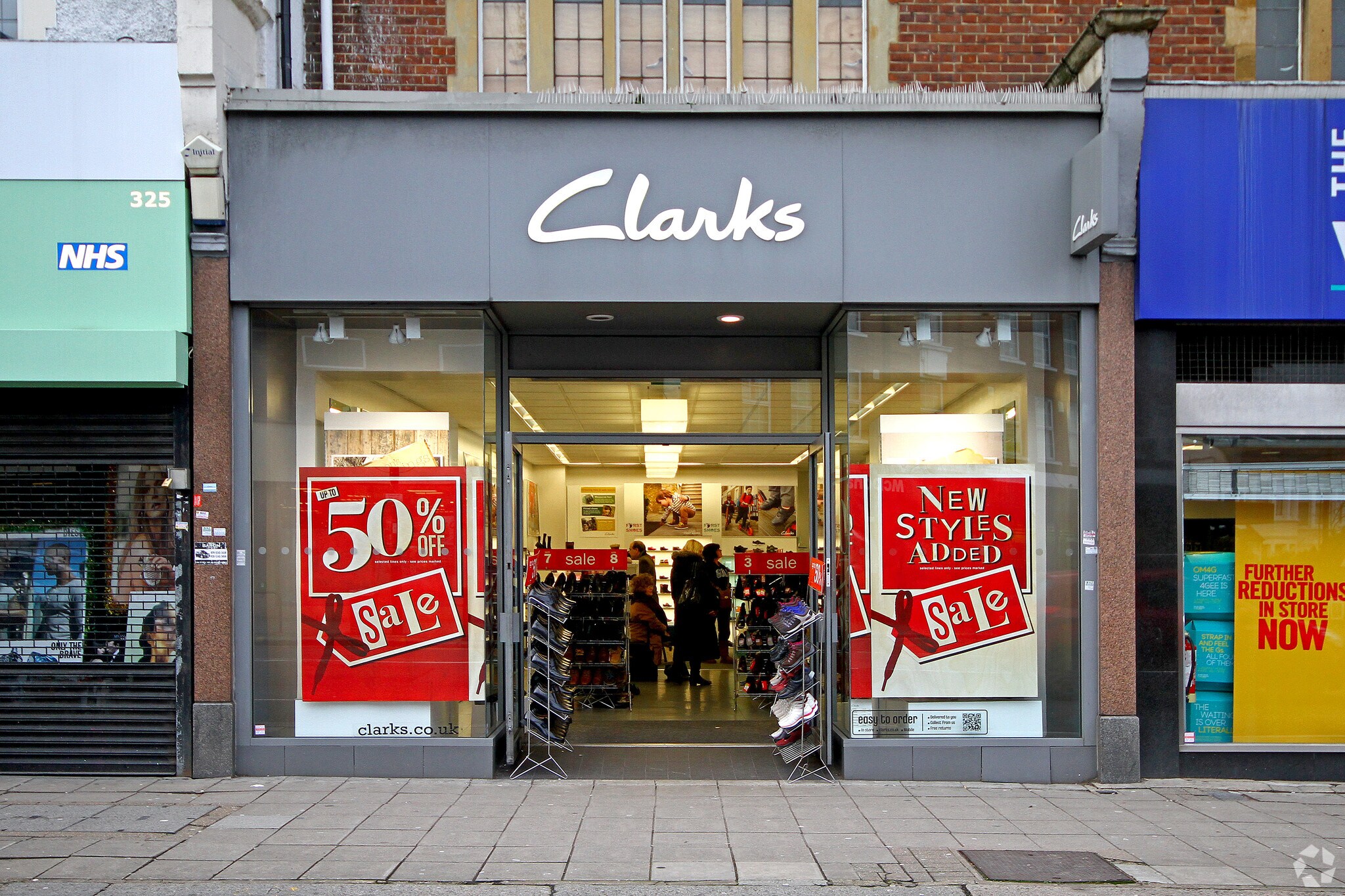 327 Green Lanes, London for sale Primary Photo- Image 1 of 1