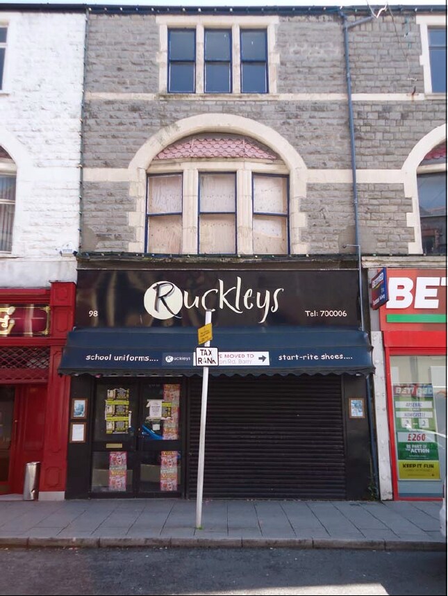 98 Holton Rd, Barry, CF63 4HJ UK