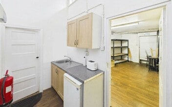 659 Watford Way, London to rent Interior Photo- Image 2 of 5