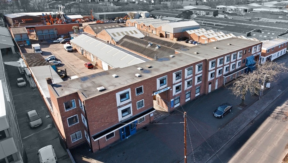 209 Torrington Av, Coventry for sale - Primary Photo - Image 1 of 2