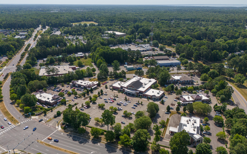 Monticello Ave & Ironbound Rd, Williamsburg, VA for rent - Building Photo - Image 1 of 3