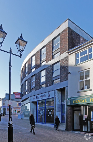 Hagley St, Halesowen to rent - Building Photo - Image 3 of 3