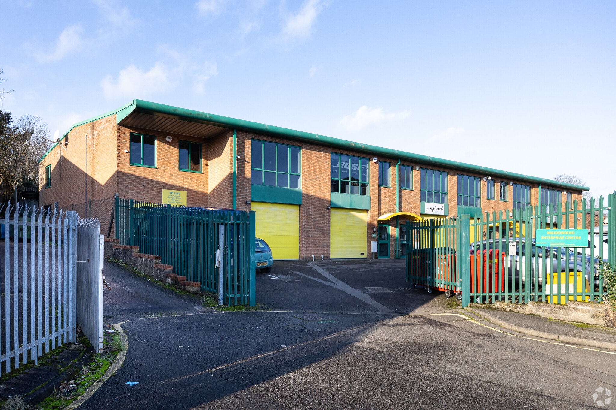 Cordwallis St, Maidenhead to rent Building Photo- Image 1 of 4