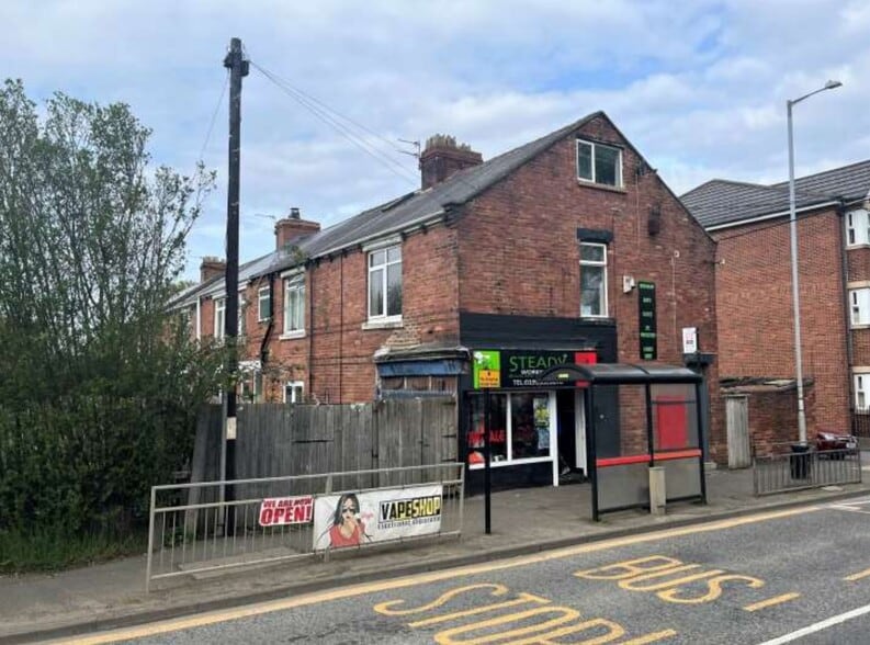 1-1A West Lea, New Herrington for sale - Primary Photo - Image 1 of 7